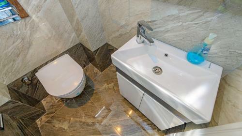 Villa S�?�t 3 - 4 Bedroom With Jacuzzi In Fethiye
