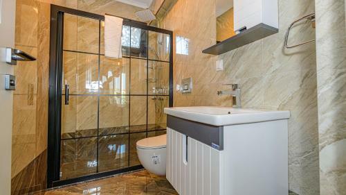 Villa S�?�t 3 - 4 Bedroom With Jacuzzi In Fethiye