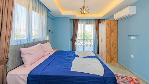 Villa S�?�t 3 - 4 Bedroom With Jacuzzi In Fethiye