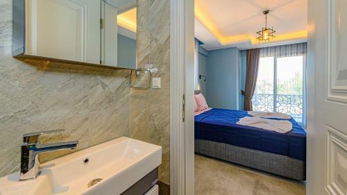 Villa S�?�t 3 - 4 Bedroom With Jacuzzi In Fethiye