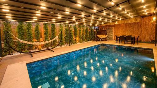 Villa S�?�t 3 - 4 Bedroom With Jacuzzi In Fethiye