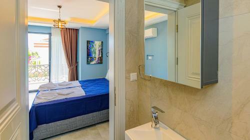 Villa S�?�t 3 - 4 Bedroom With Jacuzzi In Fethiye