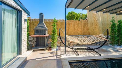 Villa S�?�t 3 - 4 Bedroom With Jacuzzi In Fethiye