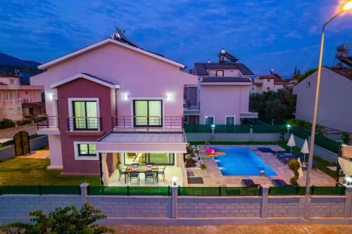 Villa Agron