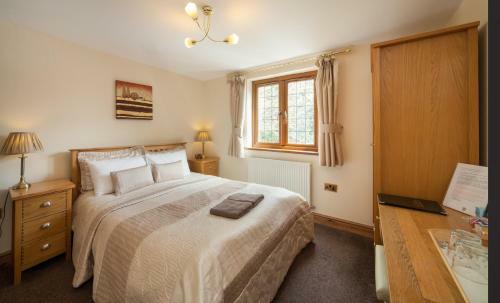 Hostal Acorns Old Farm