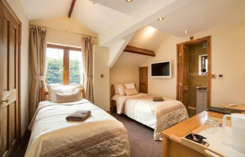 Hostal Acorns Old Farm