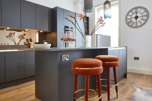 Redcliffe Parade - Your Apartment