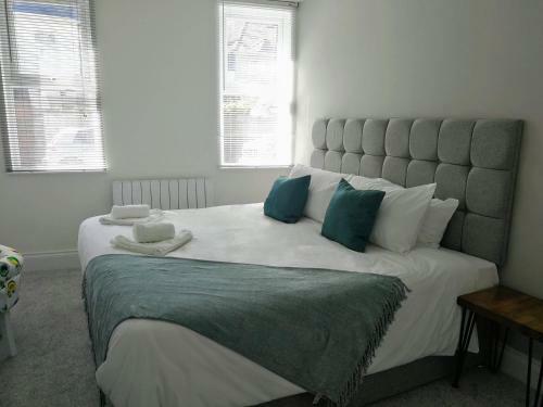 Derby Den By Cliftonvalley Apartments