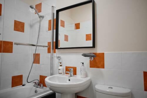Apartamentos Central Located One Bedroom Apt