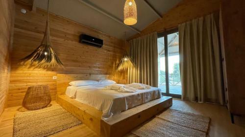 Bed & Breakfast Golden Sand Beach King Suit