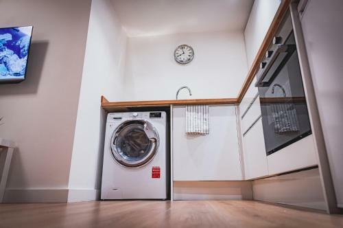 Luxury 1br Apartment - Nr St George Park