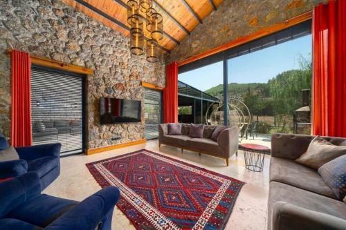 Reddoor Villa