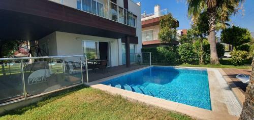 Villa Pasham V?lla