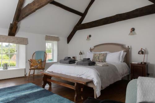 Loft Apartment Nr Bath & Bristol With Hot Tub