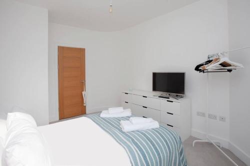 Central Designer 2 Bedroom Apartment In Portland Square