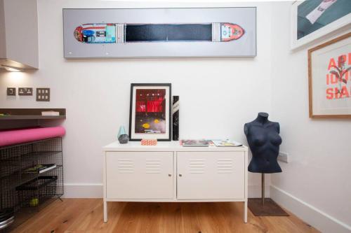 Central Designer 2 Bedroom Apartment In Portland Square