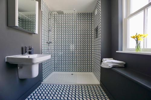 N5 Townhouse, Brighton Sleeps 20