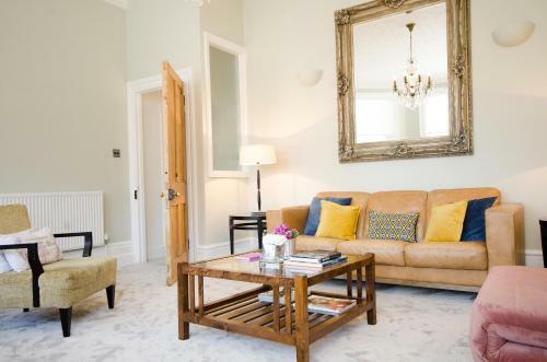 Seaview Apartment - Central Hove With Parking