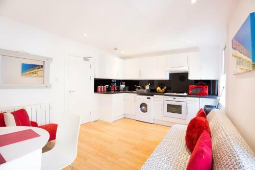 Funky Central Brighton Apartment