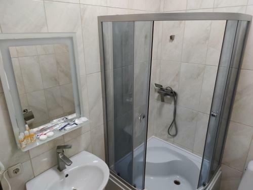 Hostal Mishel Plus
