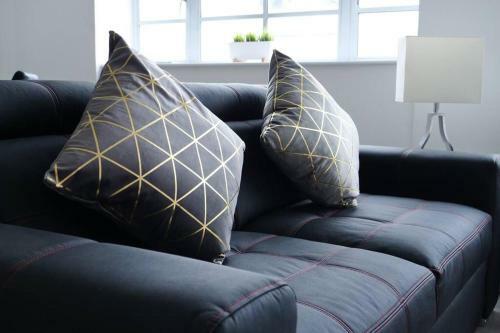 Modern Apartment, Amazing Central Location