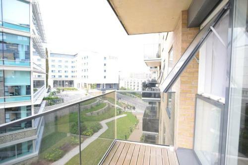 Apartamento Morden Two Bedroom Flat Next To Brighton Station Fnemb