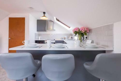 Modern 1-bed Apartment In Great Location!