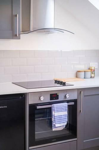 Modern 1-bed Apartment In Great Location!