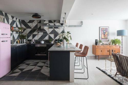 Loft Style Apartment In Central Brighton