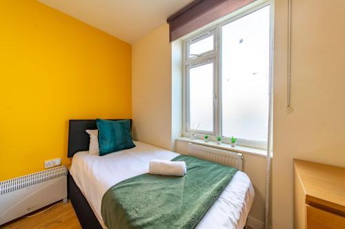 Apartamento Next To Brighton Station * Three Bedroom Flat *