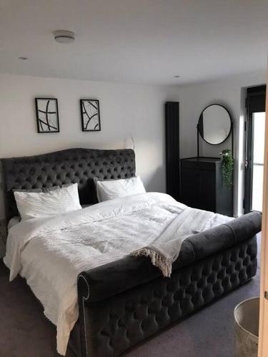 Apartamento New Town House With *free Allocated Parking*