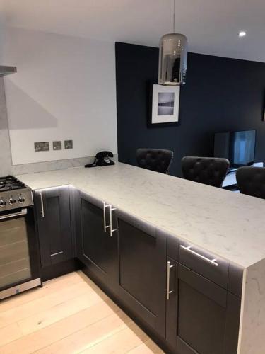 Apartamento New Town House With *free Allocated Parking*