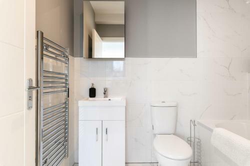 Stylish Central Studio Apartment Modern Luxury
