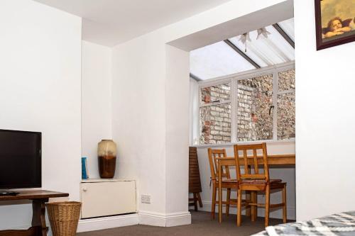 Apartamento Guestready - Historic Regency Flat - 50 Yards To Beach - Very Central!