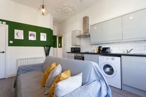 Hove Seaside Getaway Apartments