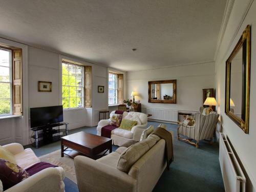 Joseph Apartment. The Square.