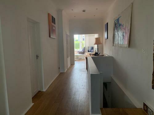 Spacious With Spectacular Views And Private Garden