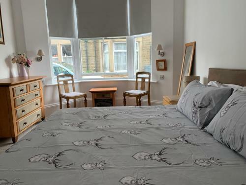 Spacious With Spectacular Views And Private Garden
