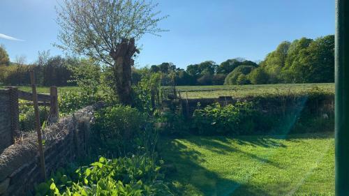 Spacious With Spectacular Views And Private Garden