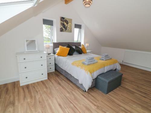Llwyd Coed Canol