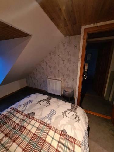 3 Knocknaha Cottage