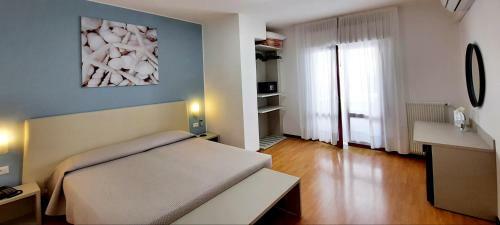Hotel Carol