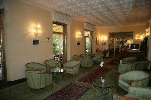 Hotel Diana