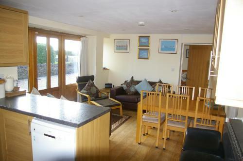 Ty Nant Cottages And Suites
