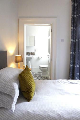 Bed & Breakfast Rosalind House