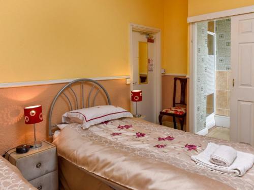 Hostal The Warren Guest House