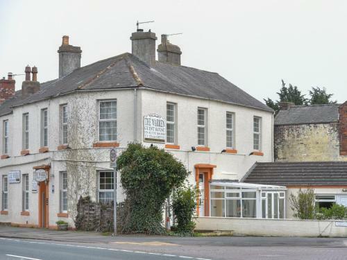 Hostal The Warren Guest House