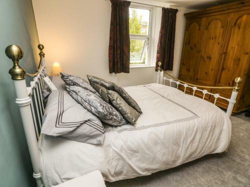 2 Fern Terrace
