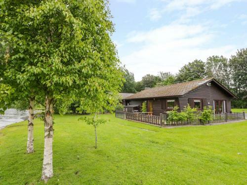 Villa Tegid Lodge- Pine Lake Resort