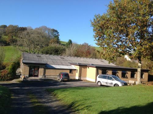 Cwmtwrch Cottage